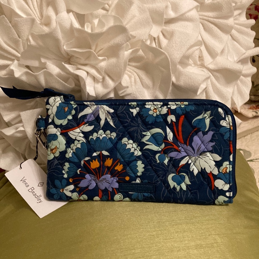 Vera Bradley RFID Tech Wristlet - Floral Bursts New